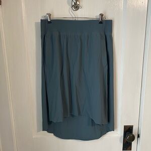 Athleta teal skirt
